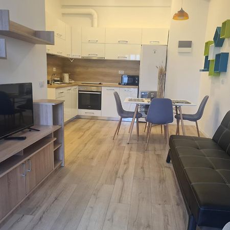 Luxury Central Newapartments One Бакэу Экстерьер фото